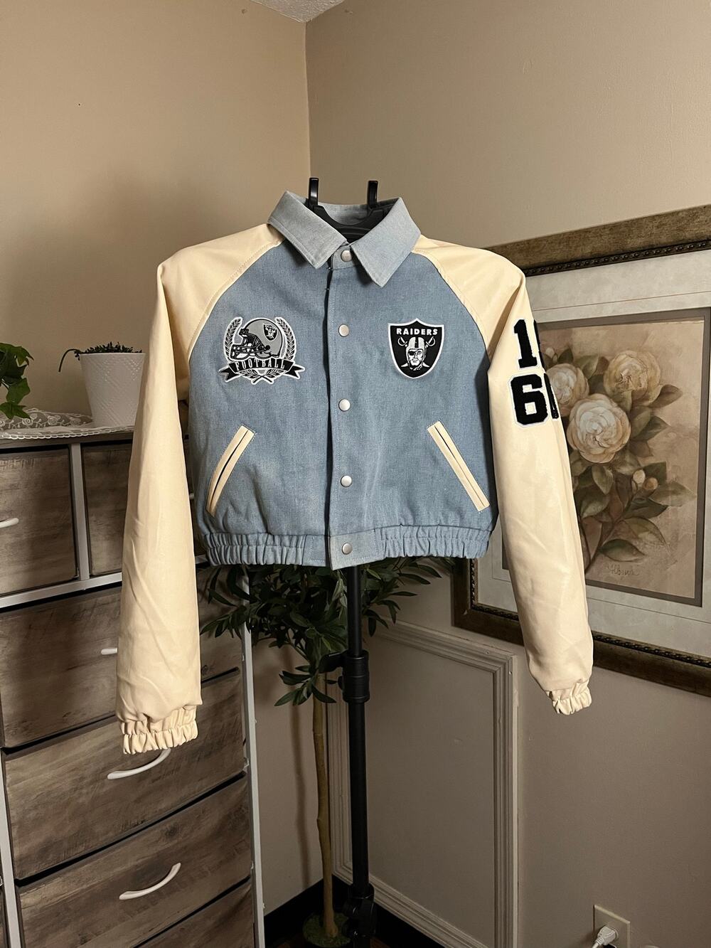 Las Vegas Raiders NFL Varsity Jacket Men’s Medium 1960 Faux Leather Denim